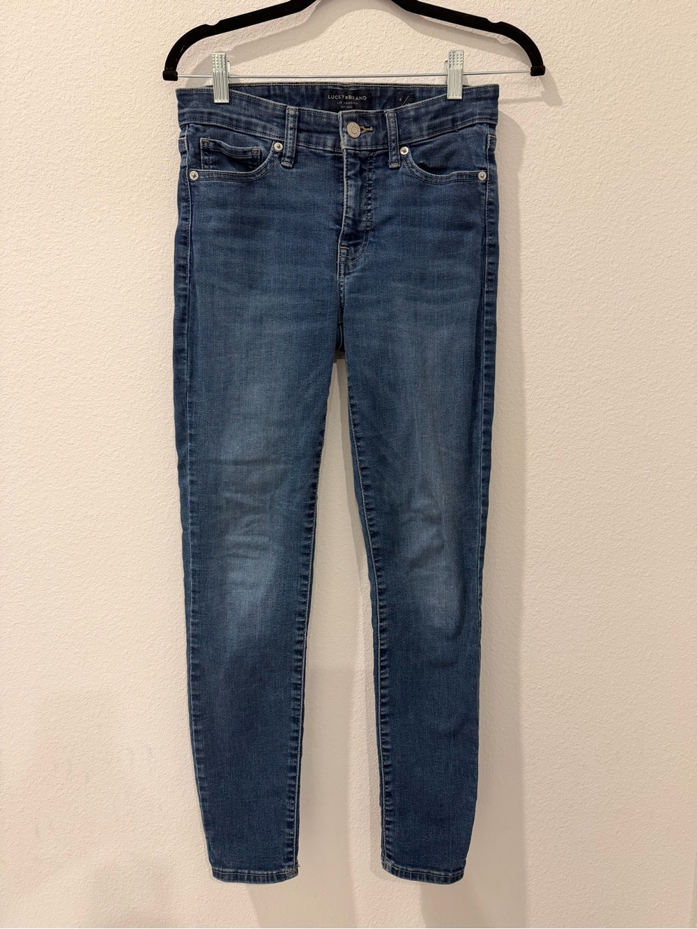 Lucky Brand Women's Skinny Jeans in Dark Blue Wash Size 4
